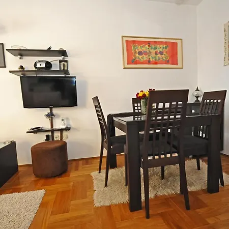 아파트 Apartman Mari *